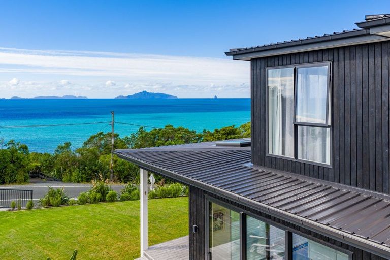 Photo of property in 10 Solar Way, Langs Beach, 0582