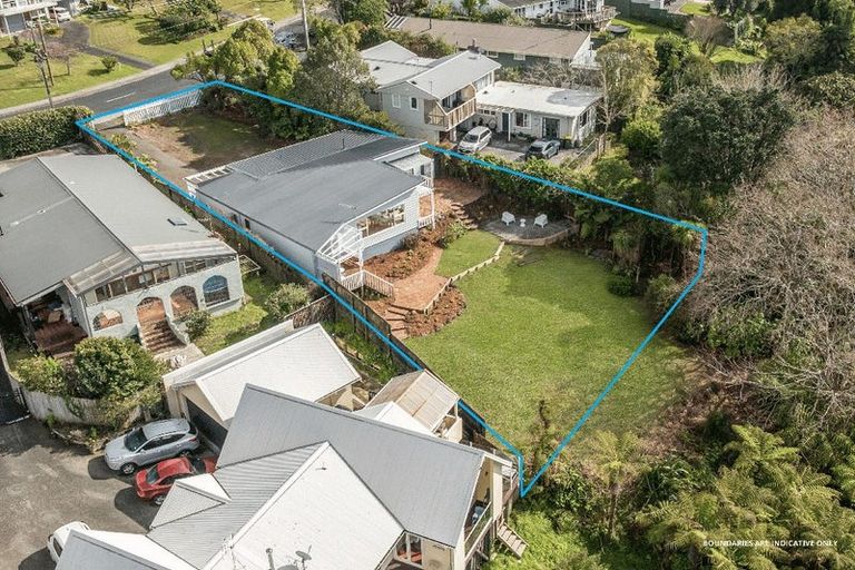 Photo of property in 49 Jaemont Avenue, Te Atatu South, Auckland, 0610