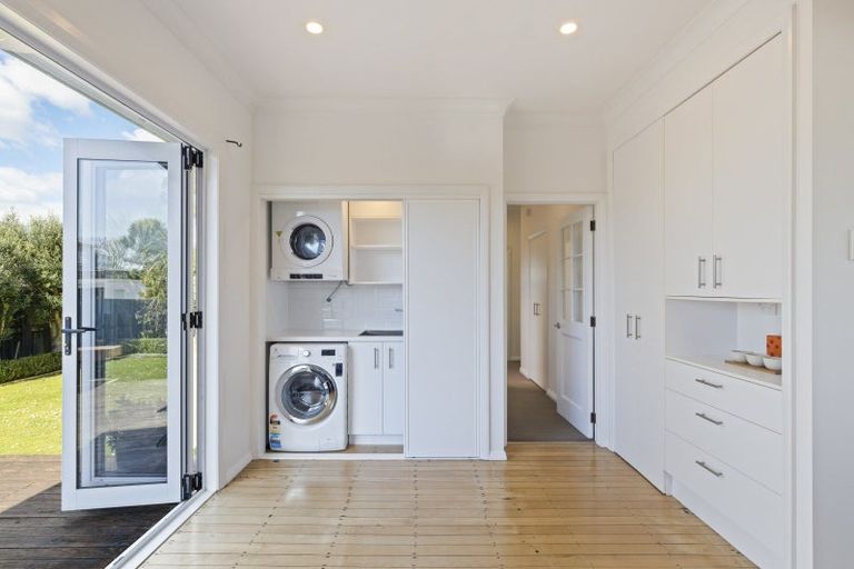 Photo of property in 11 Waimea Street, Westown, New Plymouth, 4310