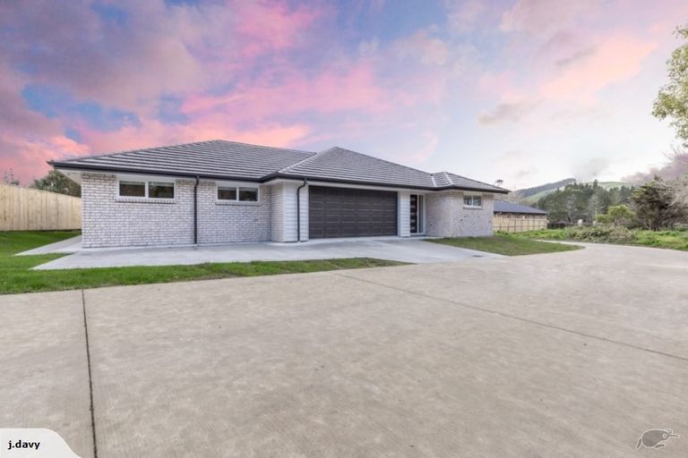 Photo of property in 5 Riverboat Lane, Helensville, 0800