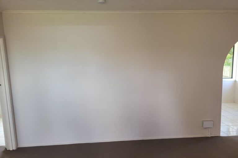 Photo of property in 43 Rathgar Road, Henderson, Auckland, 0610