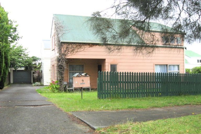 Photo of property in 1/9 Steen Place, Mangere Bridge, Auckland, 2022