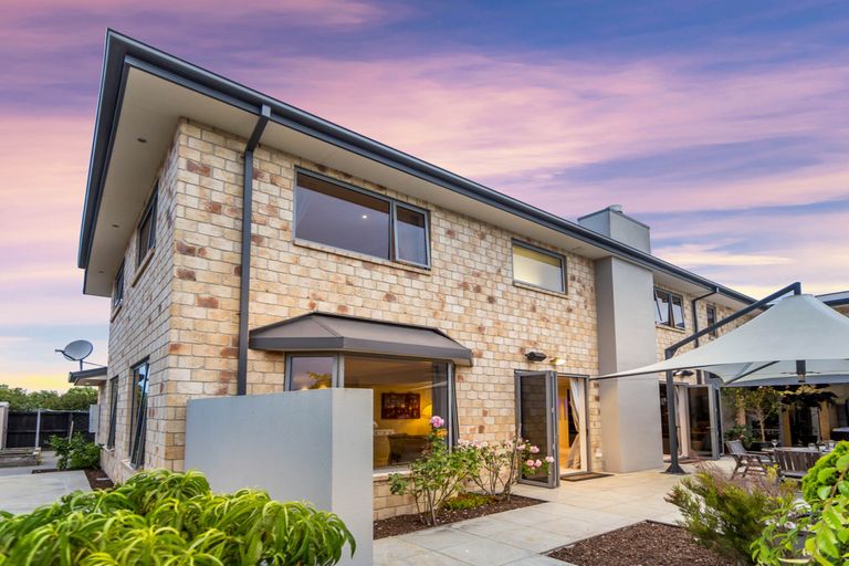 Photo of property in 15 Breton Close, Northwood, Christchurch, 8051