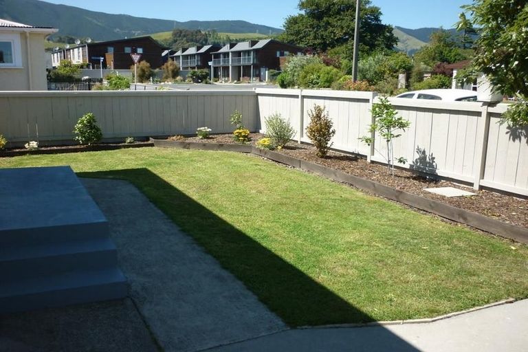 Photo of property in 2/6 Dryden Street, Stoke, Nelson, 7011