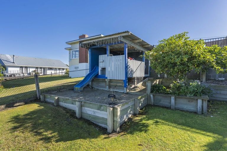 Photo of property in 11 Harwich Street, Balclutha, 9230