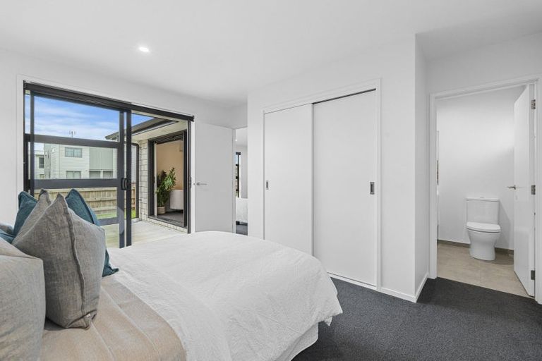 Photo of property in 5a Massey Street, Westown, New Plymouth, 4310