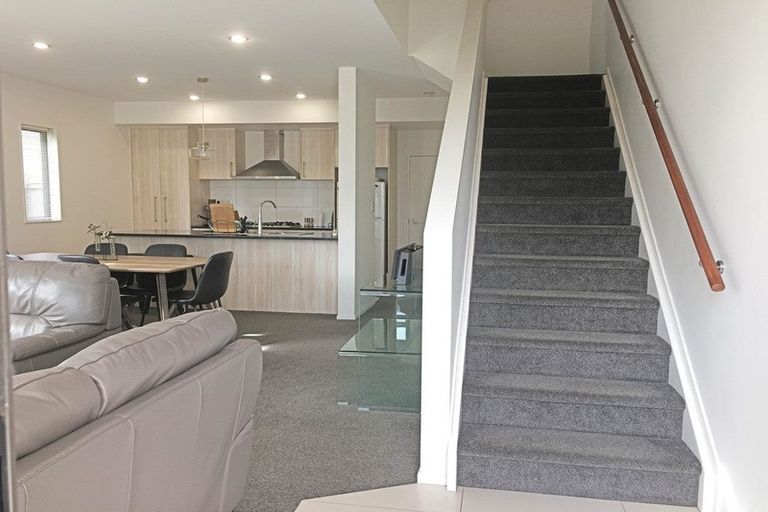 Photo of property in 29 Popokatea Drive, Takanini, 2112