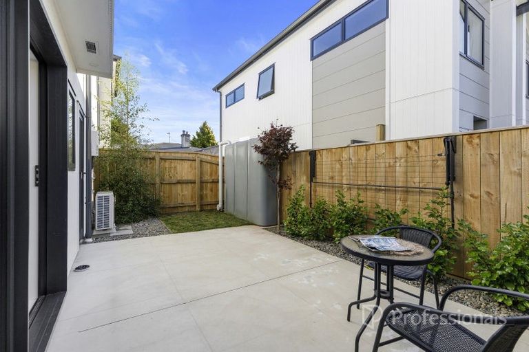 Photo of property in 1/104 Martin Street, Wallaceville, Upper Hutt, 5018