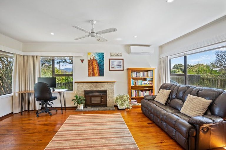 Photo of property in 89 Martin Road, Paraparaumu Beach, Paraparaumu, 5032