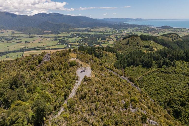 Photo of property in 742 Rameka Creek Road, East Takaka, Takaka, 7183