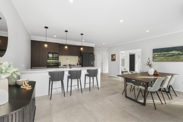 Photo of property in 5 Kuku Avenue, Red Beach, 0932
