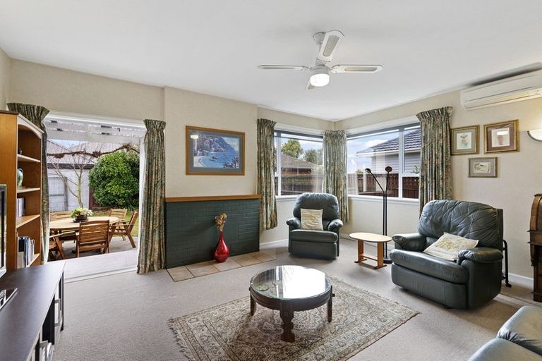 Photo of property in 51 Cutts Road, Russley, Christchurch, 8042