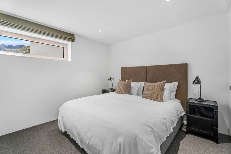 Photo of property in 32 Edinburgh Drive, Queenstown, 9300