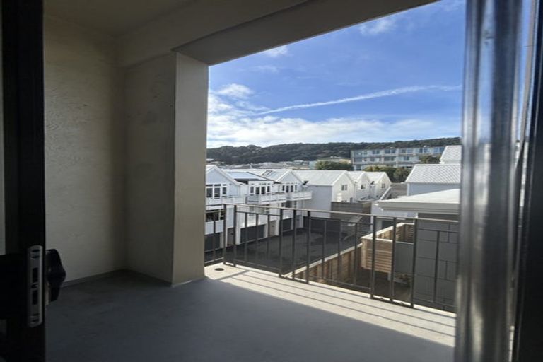 Photo of property in Pirie Street Townhouses, 28/35 Pirie Street, Mount Victoria, Wellington, 6011