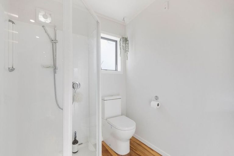 Photo of property in 900b Whangaparaoa Road, Manly, Whangaparaoa, 0930