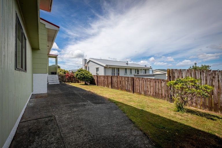 Photo of property in 32 Piko Street, Titahi Bay, Porirua, 5022