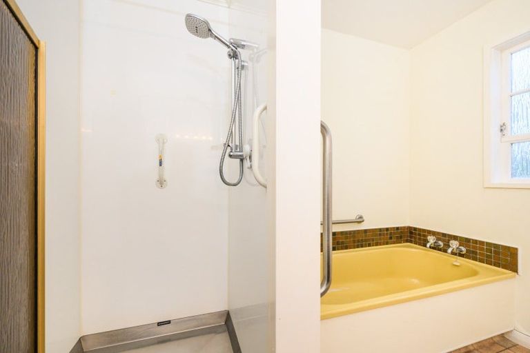 Photo of property in 31 Redwood Grove, Hokowhitu, Palmerston North, 4410