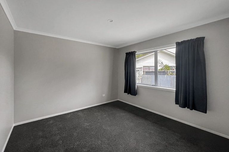 Photo of property in 16 Seddon Street, Takaro, Palmerston North, 4412
