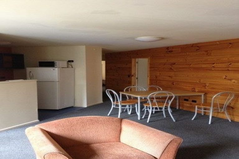 Photo of property in Basin Reserve Complex, 37/4 Sussex Street, Mount Cook, Wellington, 6021