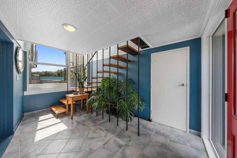 Photo of property in 4 Range Road, Swanson, Auckland, 0816