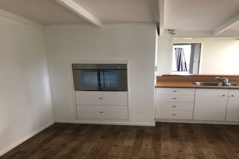 Photo of property in 63 Puriri Road, Waikanae, 5036