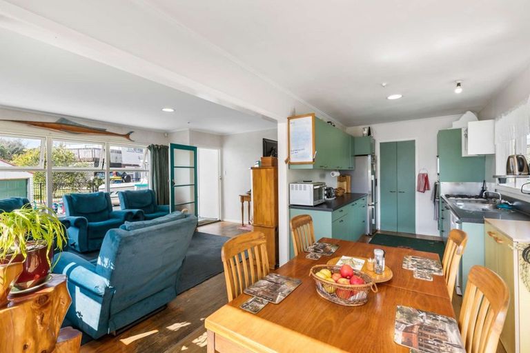 Photo of property in 26 Kaikoura Street, Henderson, Auckland, 0612