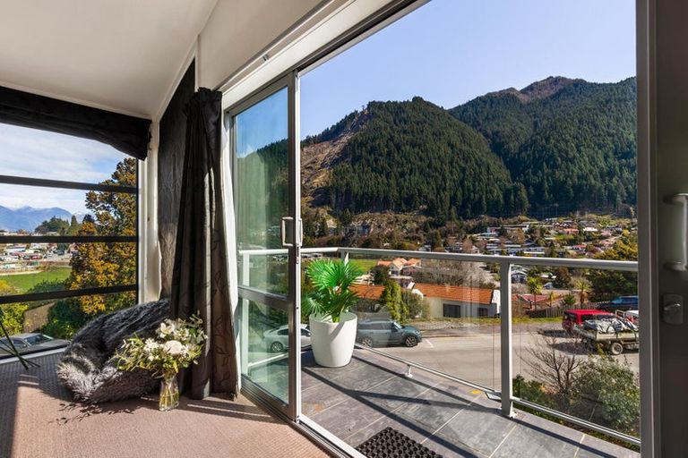 Photo of property in 97 Hallenstein Street, Queenstown, 9300
