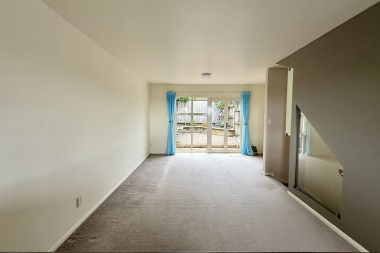 Photo of property in 14/57 Gladstone Road, Northcote, Auckland, 0627