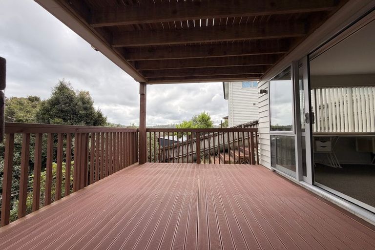 Photo of property in 70 Laurel Oak Drive, Schnapper Rock, Auckland, 0632