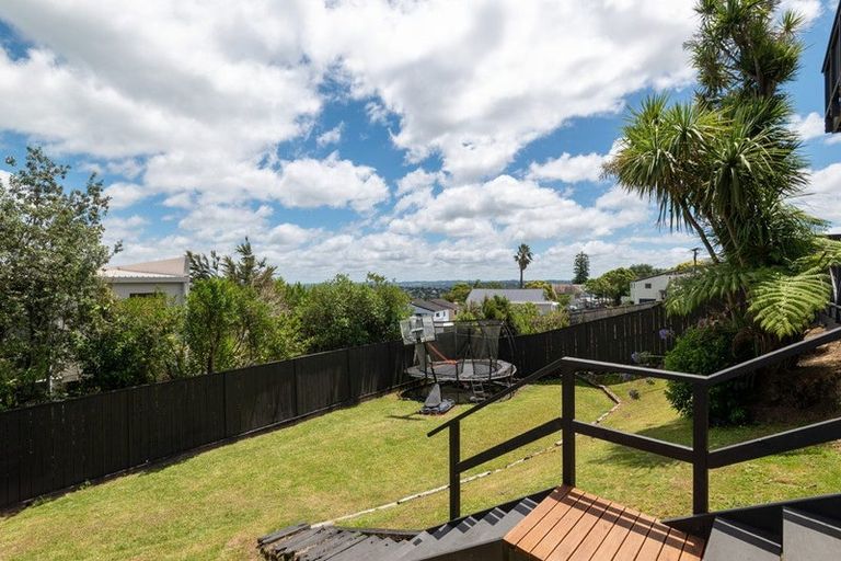 Photo of property in 1/38 Birkdale Road, Birkdale, Auckland, 0626