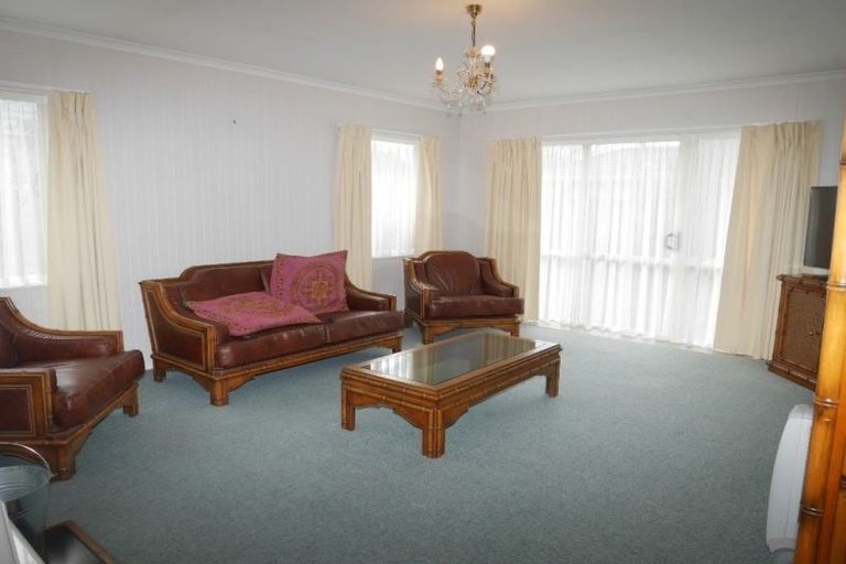 Photo of property in 9 Greenaway Road, Waikanae, 5036