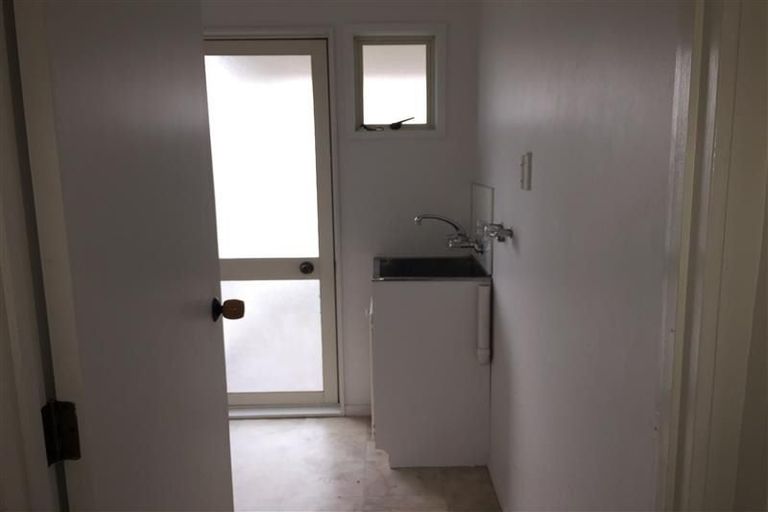 Photo of property in 48 Strid Road, Te Atatu South, Auckland, 0610