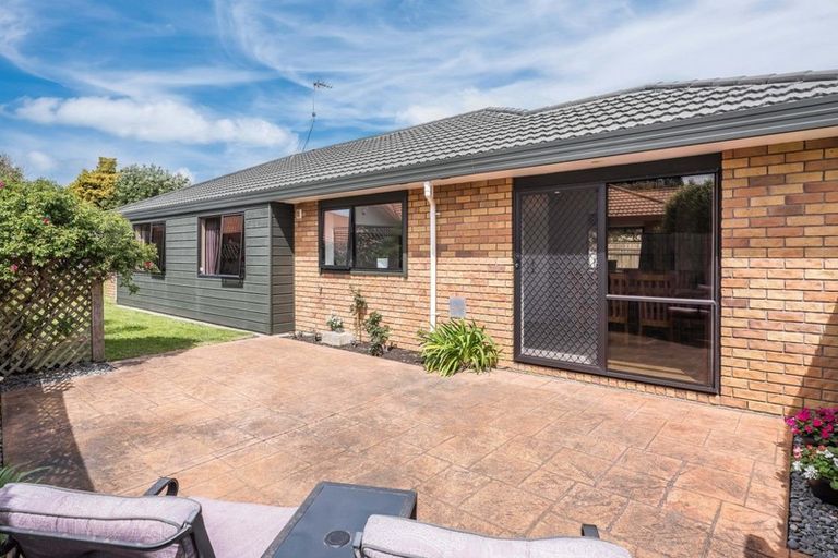 Photo of property in 16 Kotuku Drive, Paraparaumu Beach, Paraparaumu, 5032