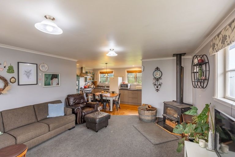 Photo of property in 314 White Road, Waipawa, Otane, 4277