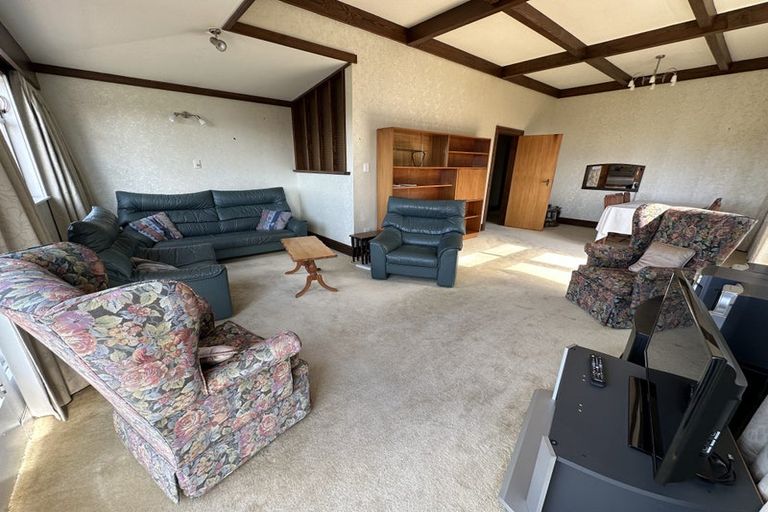 Photo of property in 1 Bank Road, Northland, Wellington, 6012