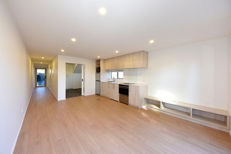 Photo of property in 2/6 Bowhill Road, New Brighton, Christchurch, 8083