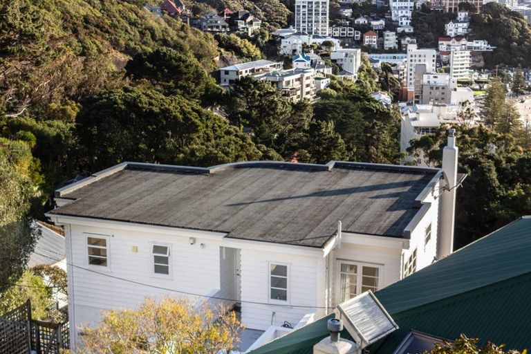 Photo of property in 29a Grass Street, Roseneath, Wellington, 6011