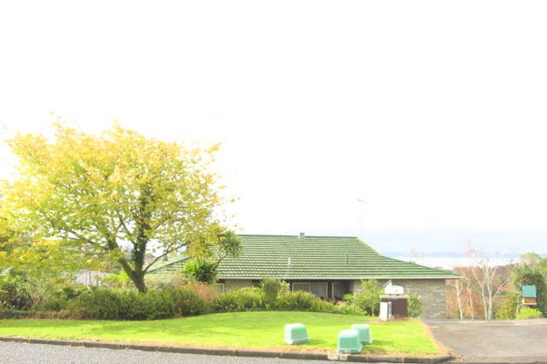 Photo of property in 63 Haseler Crescent, Howick, Auckland, 2014