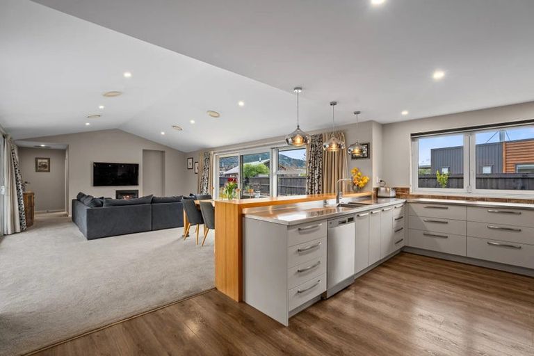 Photo of property in 7 Mallard Street, Albert Town, Wanaka, 9305