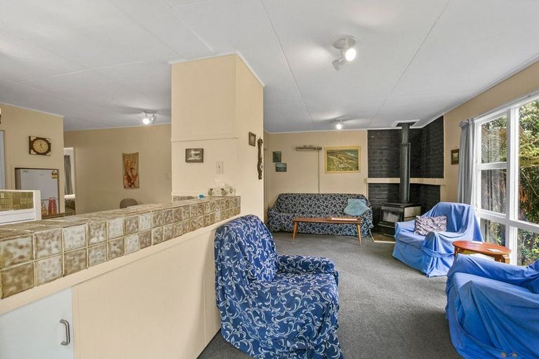 Photo of property in State Highway 3, Tongaporutu, Urenui, 4378