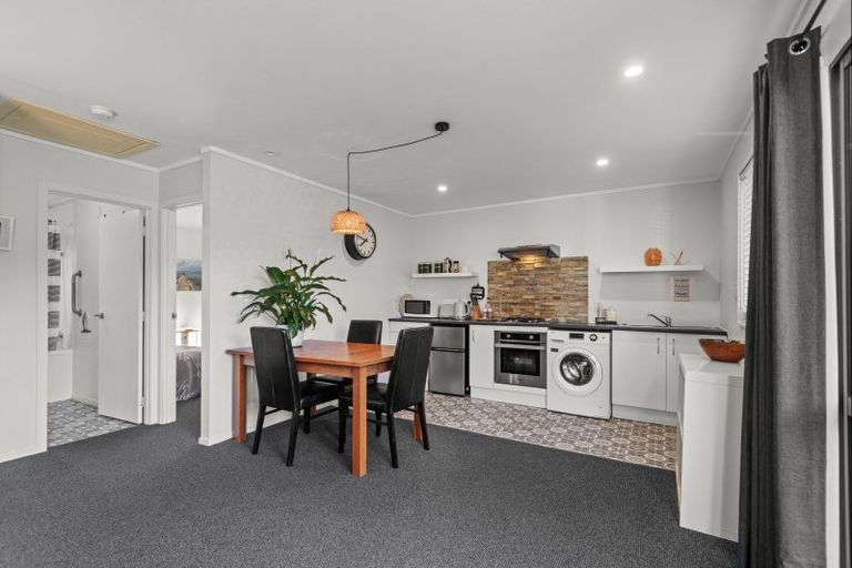 Photo of property in 69 Polson Hill Drive, Aokautere, Palmerston North, 4471