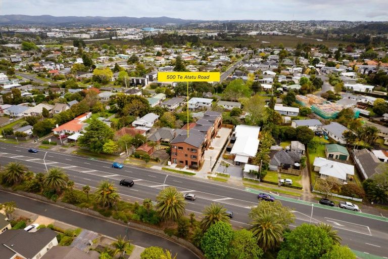 Photo of property in 3/500 Te Atatu Road, Te Atatu Peninsula, Auckland, 0610