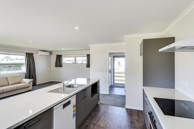 Photo of property in 35 Guy Street, Waipawa, 4210