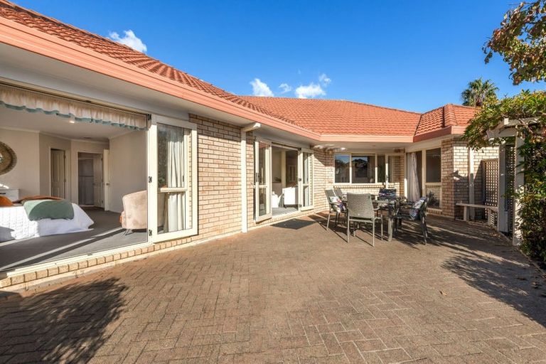 Photo of property in 12 Ballycullanie Place, Dannemora, Auckland, 2016