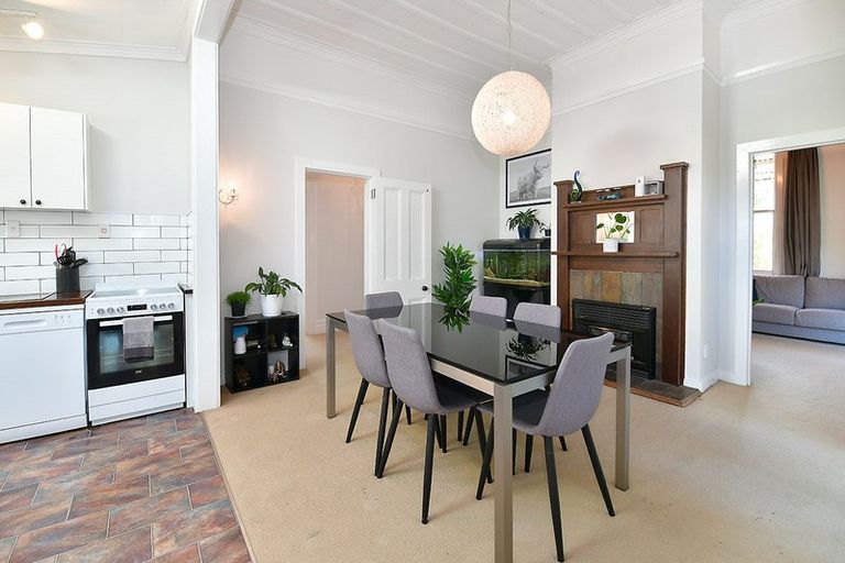 Photo of property in 1 Garfield Road, Helensville, 0800