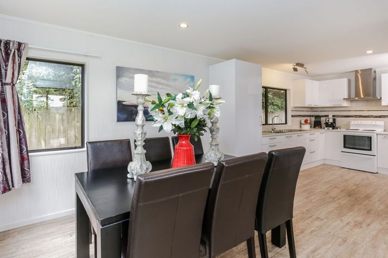 Photo of property in 29 Hill Crescent, New Lynn, Auckland, 0600