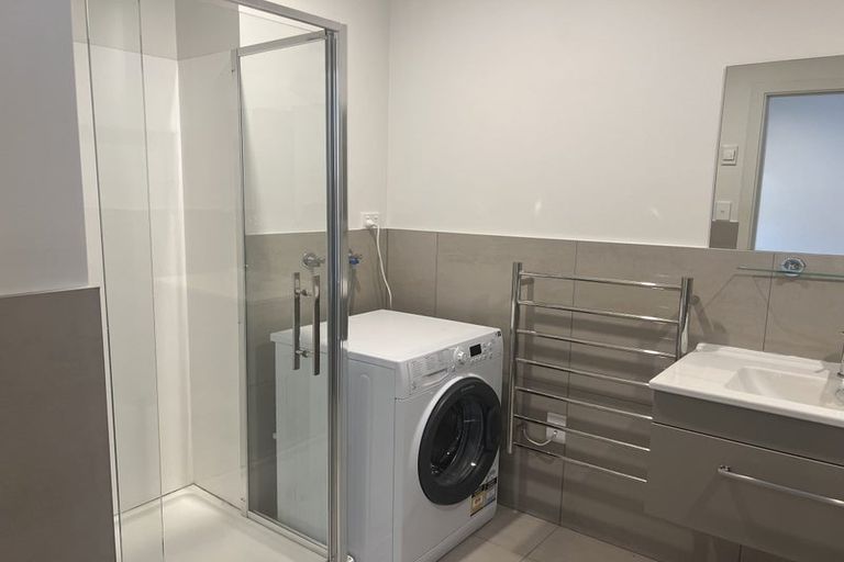 Photo of property in Wyndham Gardens Apartments, 110/30u Red Oaks Drive, Frankton, Queenstown, 9300
