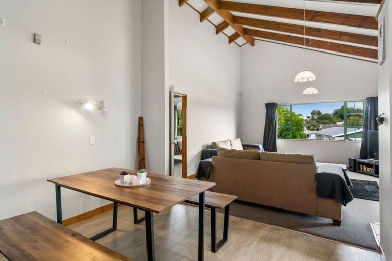Photo of property in 122 Taupo View Road, Taupo, 3330