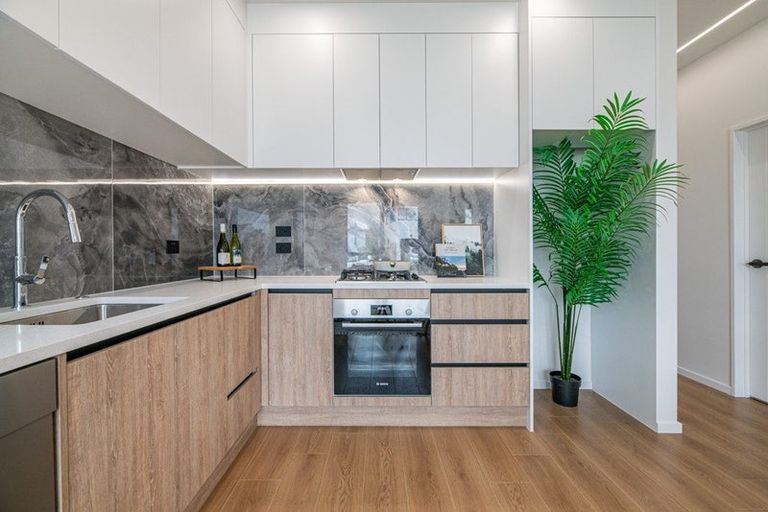 Photo of property in 31 Puhikawa Street, Massey, 0614