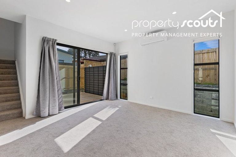 Photo of property in 11/116 Colwill Road, Massey, Auckland, 0614
